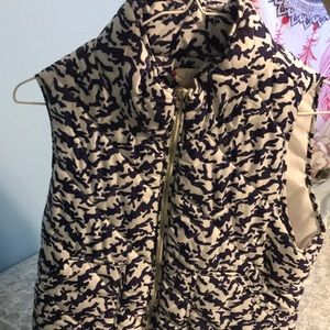 Size small camo vest